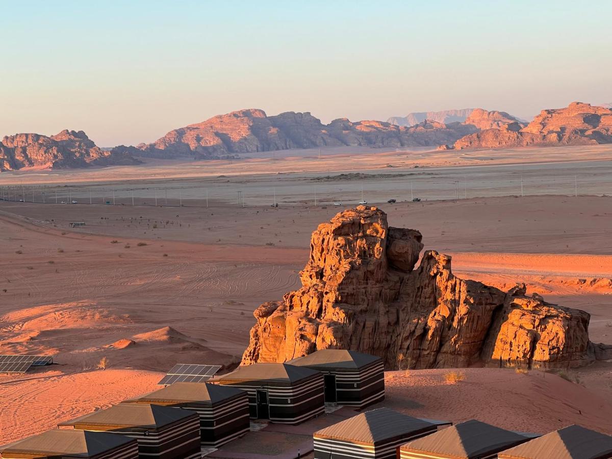Wadi Rum Eagle Luxury Camp Bagian luar foto