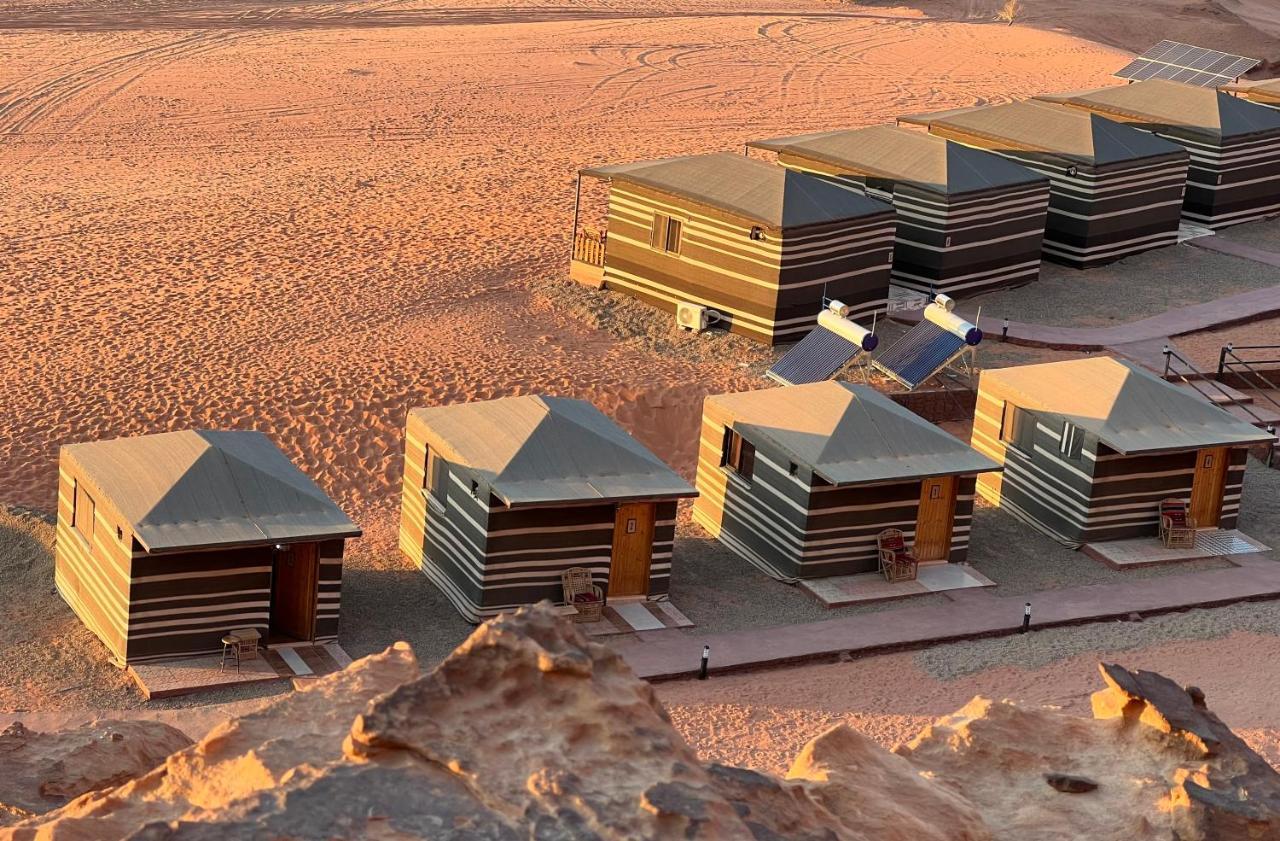 Wadi Rum Eagle Luxury Camp Bagian luar foto