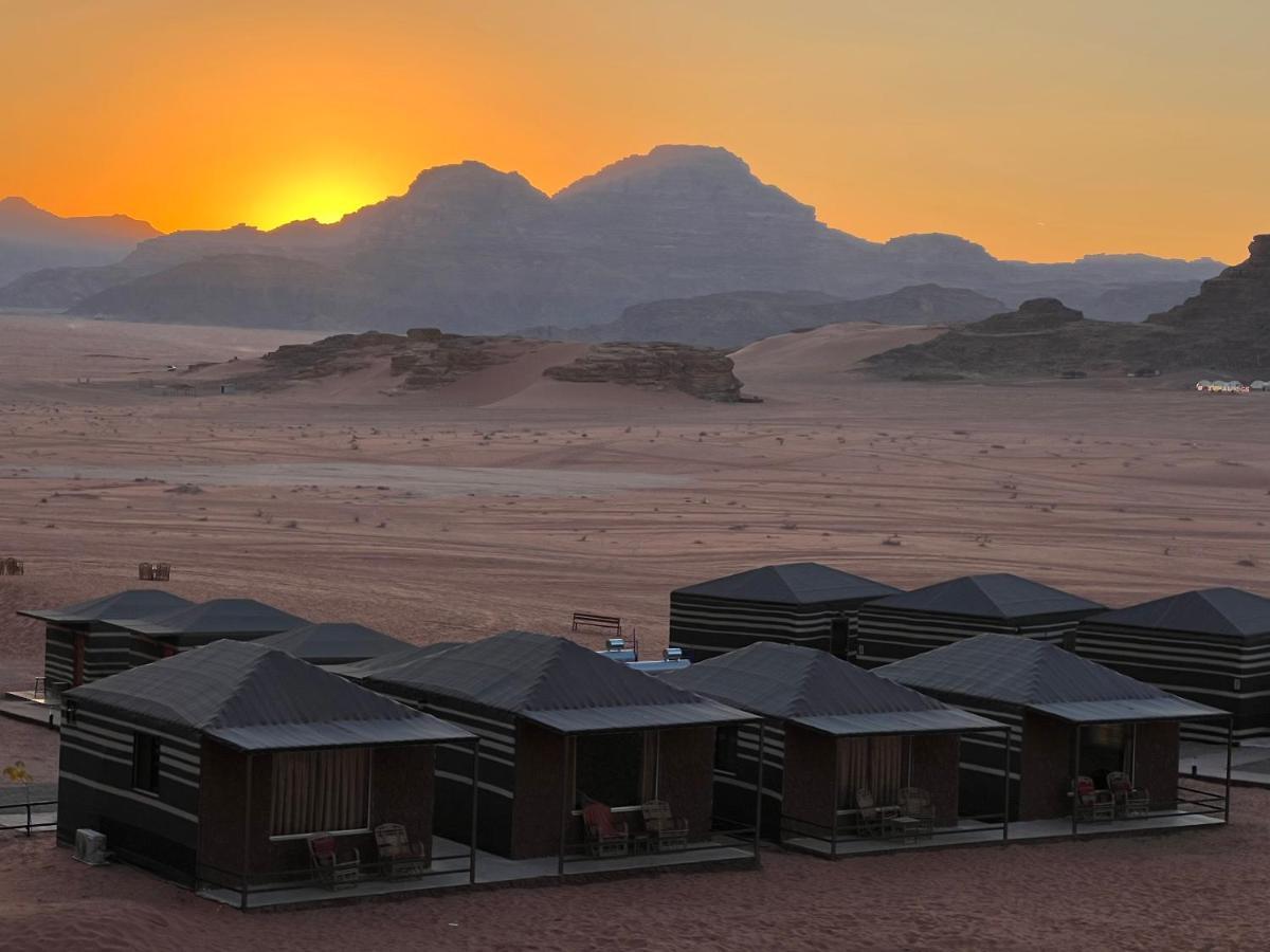 Wadi Rum Eagle Luxury Camp Bagian luar foto